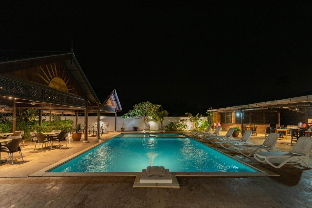 Riverra Inn Langkawi Kuah Buitenkant foto